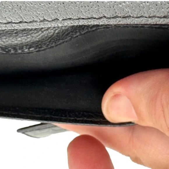 Gucci Black Long Bifold Wallet - Picture 8 of 14